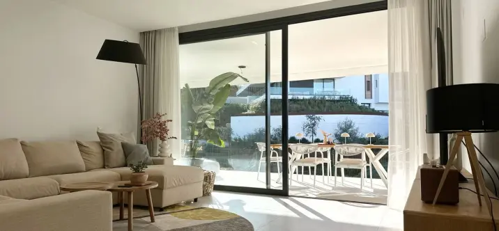 Venta de apartamento en planta baja en Cabopino 4
