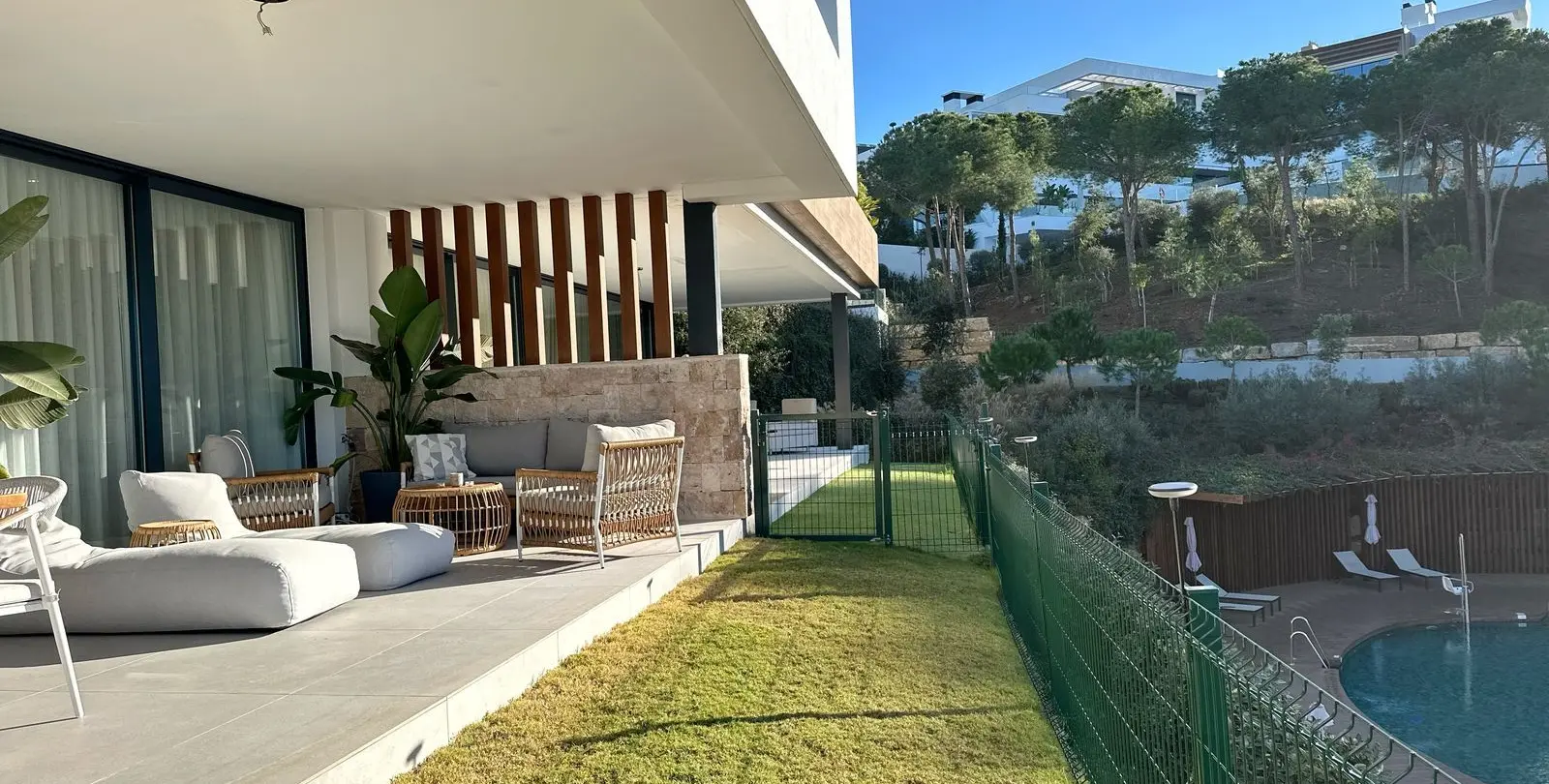 Sale of ground floor apartment in Cabopino 9