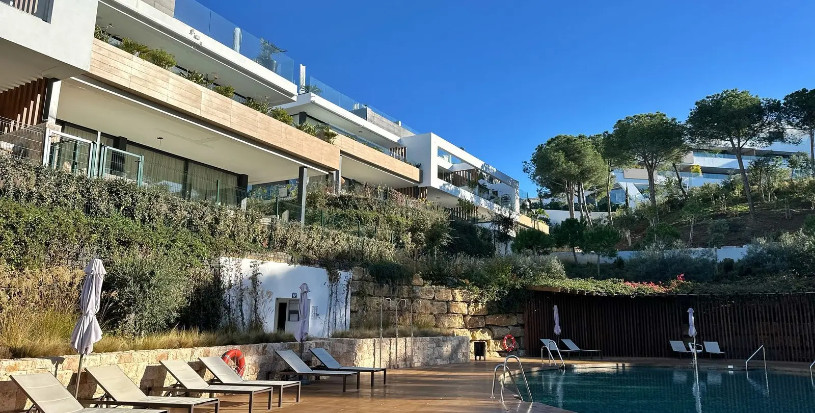 Sale of ground floor apartment in Cabopino 10