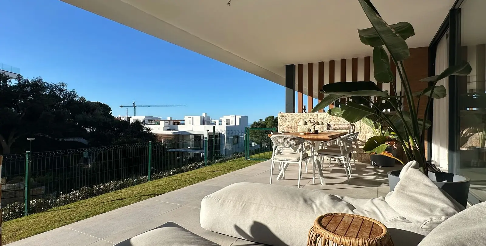 Sale of ground floor apartment in Cabopino 24