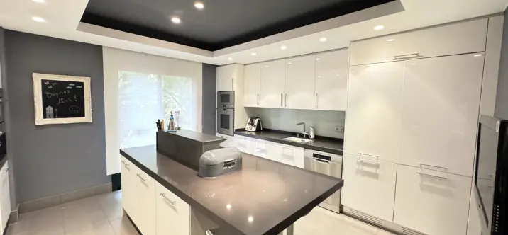 Sale of penthouse duplex in Monte Halcones 2