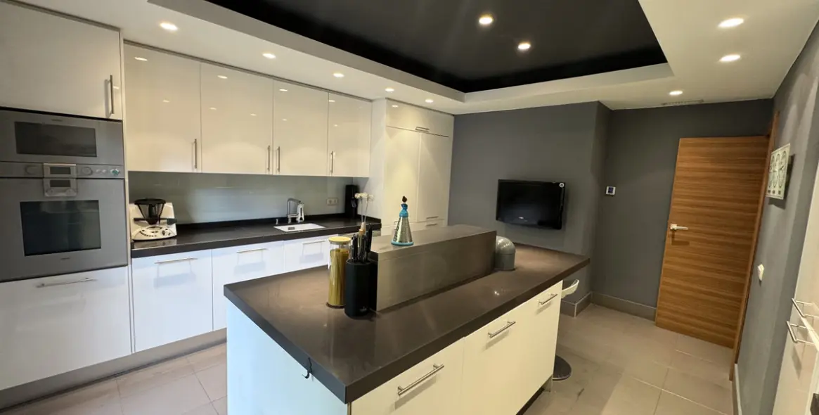 Sale of penthouse duplex in Monte Halcones 5