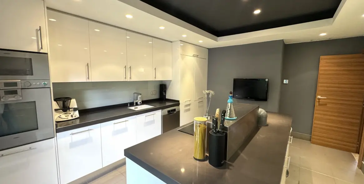 Sale of penthouse duplex in Monte Halcones 6