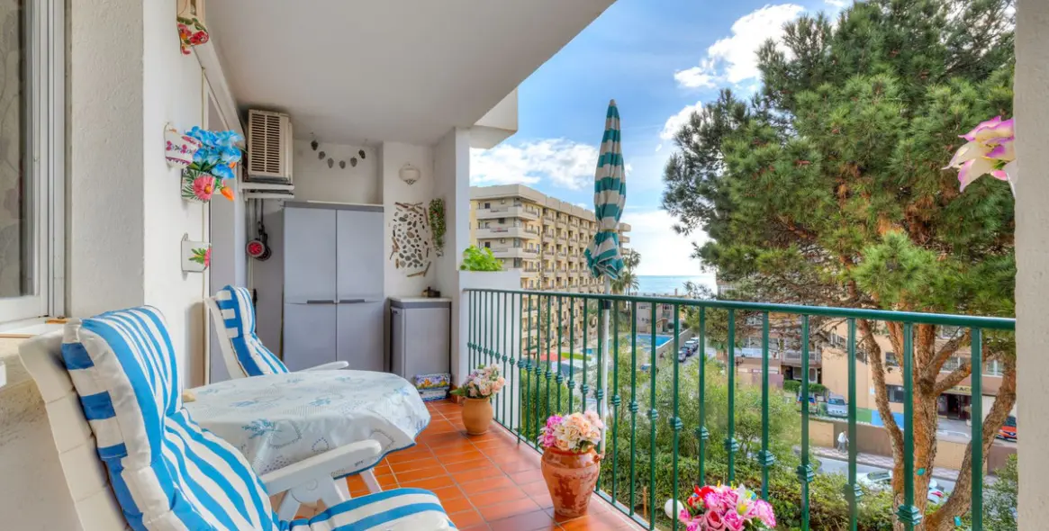 Продажа апартаментов на среднем этаже в Los Boliches 2