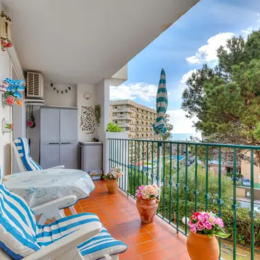 Продажа апартаментов на среднем этаже в Los Boliches