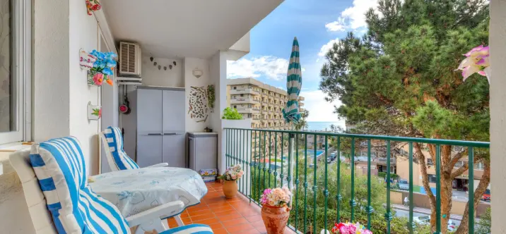 Продажа апартаментов на среднем этаже в Los Boliches 1