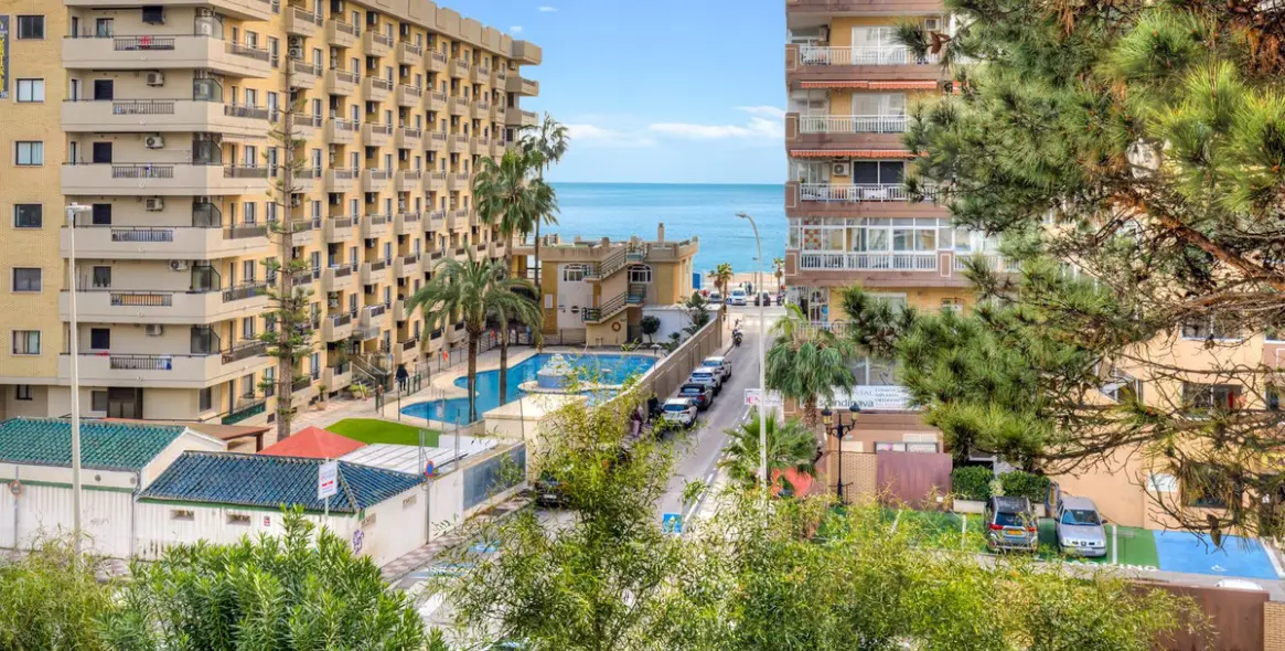 Продажа апартаментов на среднем этаже в Los Boliches 4