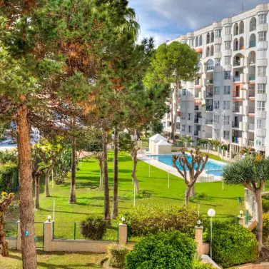 Продажа апартаментов на среднем этаже в Los Boliches