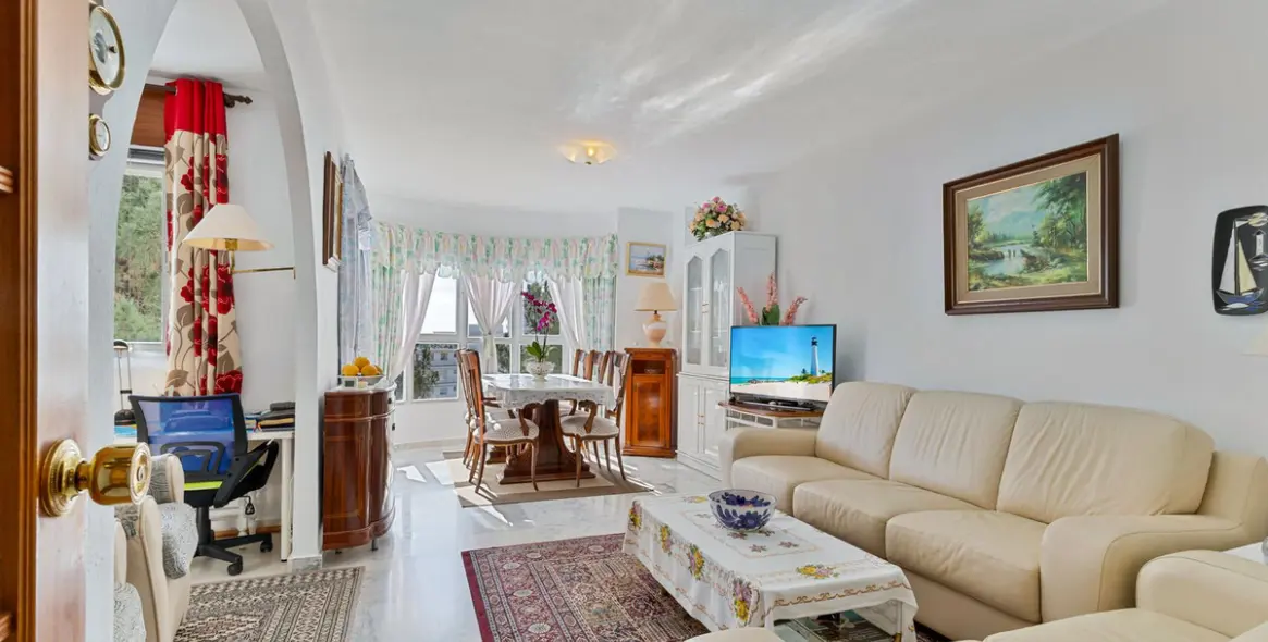 Продажа апартаментов на среднем этаже в Los Boliches 6