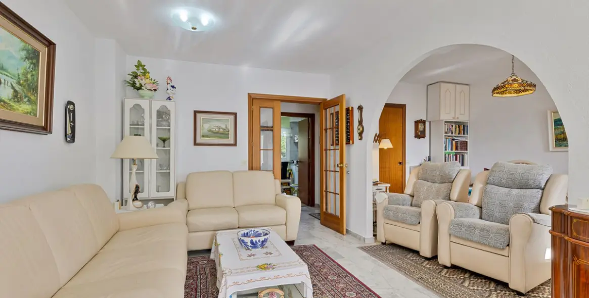 Продажа апартаментов на среднем этаже в Los Boliches 7