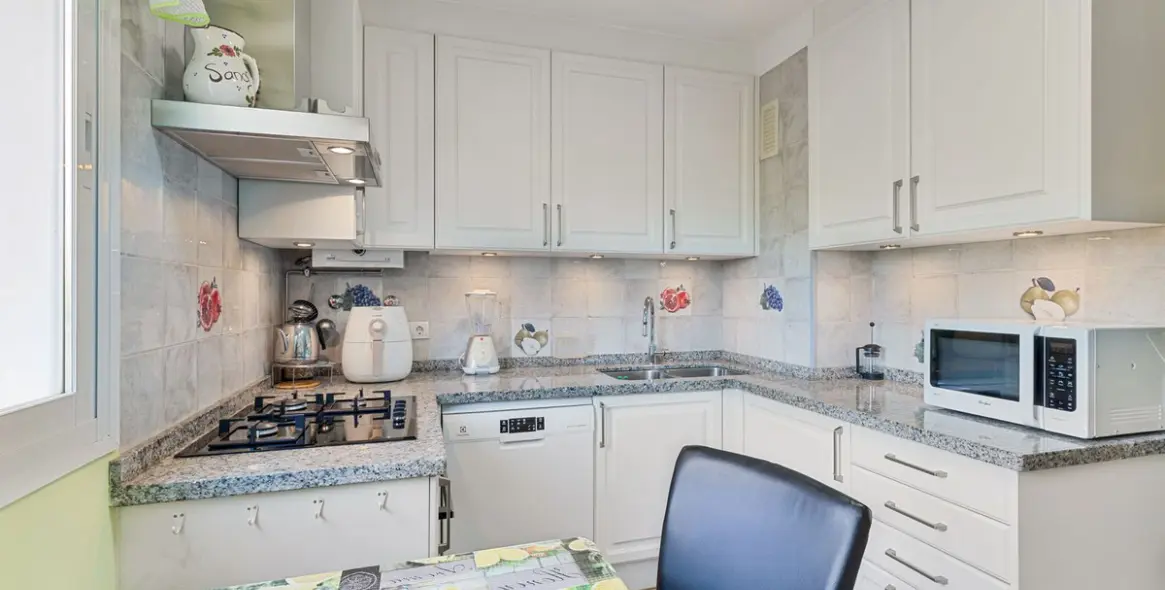 Продажа апартаментов на среднем этаже в Los Boliches 13