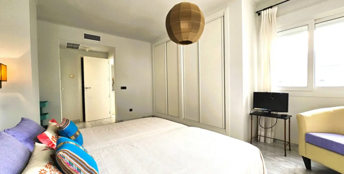 Sale of middle floor apartment in Nueva Andalucía 17