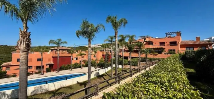 Продажа апартаментов на первом этаже в Casares Playa 0