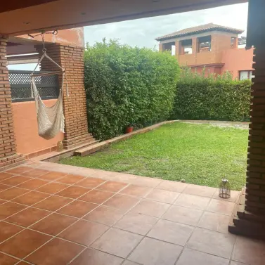 Продажа апартаментов на первом этаже в Casares Playa