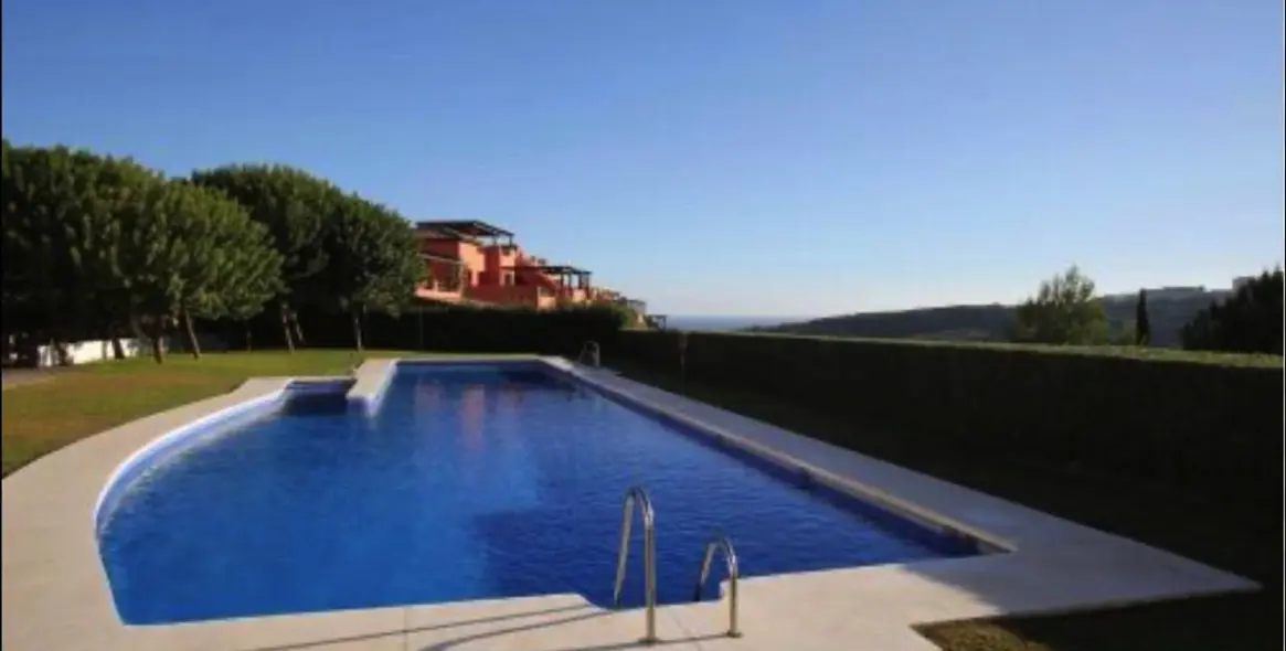 Sale of ground floor apartment in Casares Playa 25