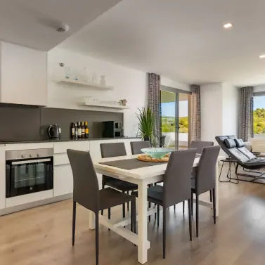 Sale of penthouse in Estepona