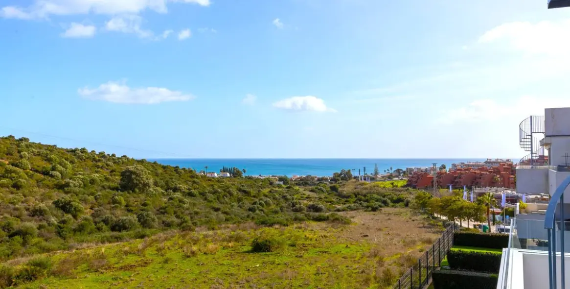 Venta de ático en Estepona 18