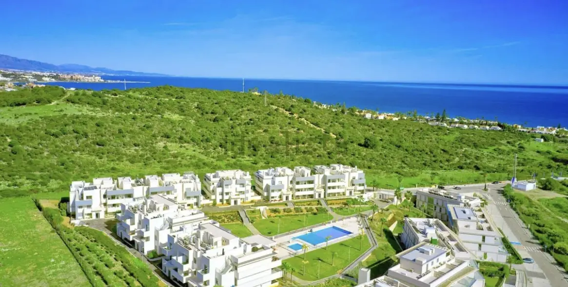 Sale of penthouse in Estepona 24