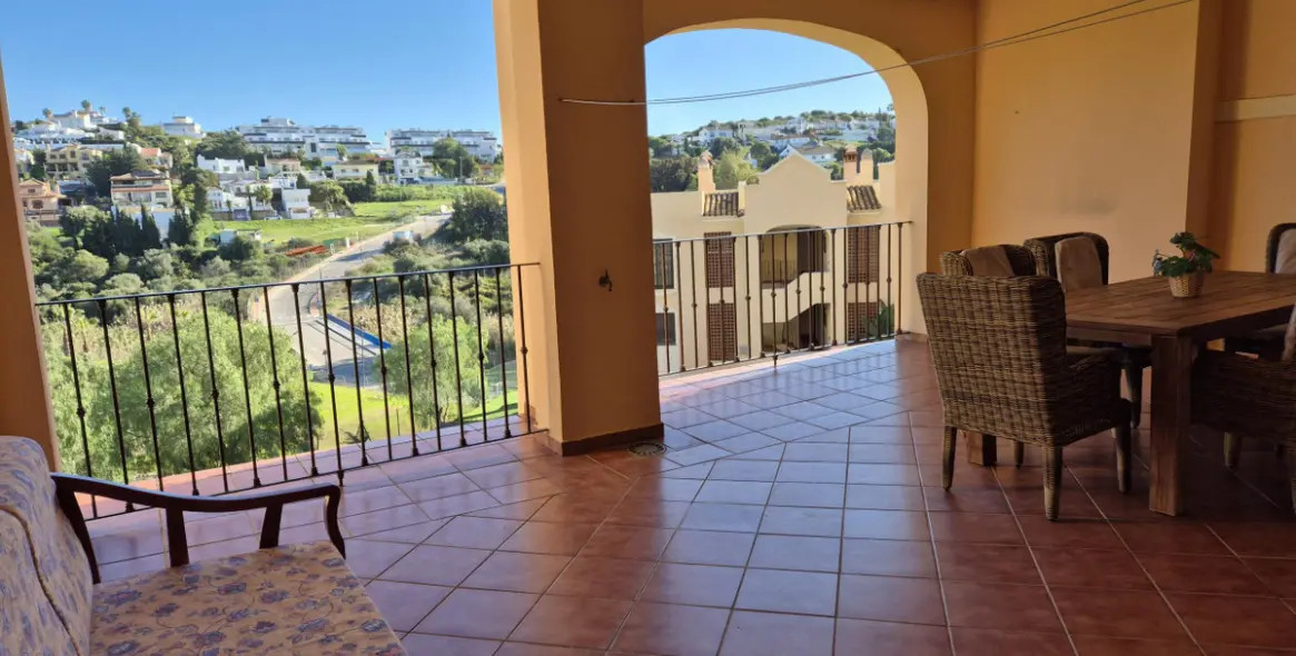 Sale of ground floor apartment in Valle Romano 6