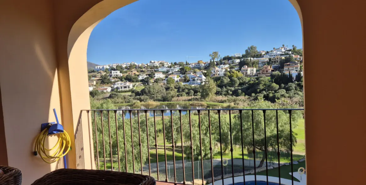 Sale of ground floor apartment in Valle Romano 9