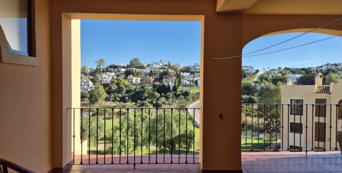 Sale of ground floor apartment in Valle Romano 10