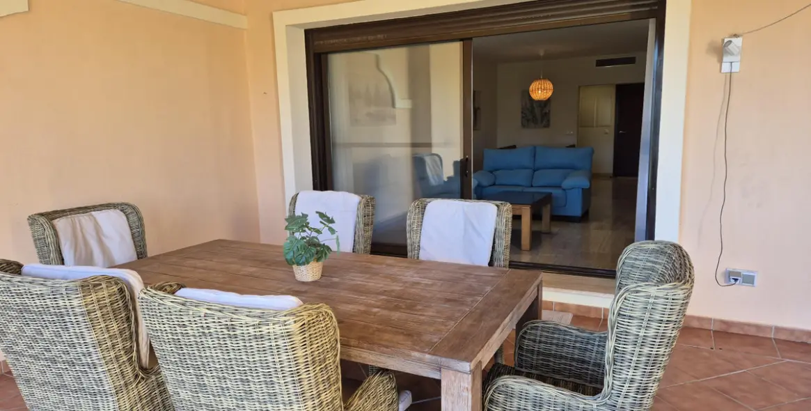 Sale of ground floor apartment in Valle Romano 11