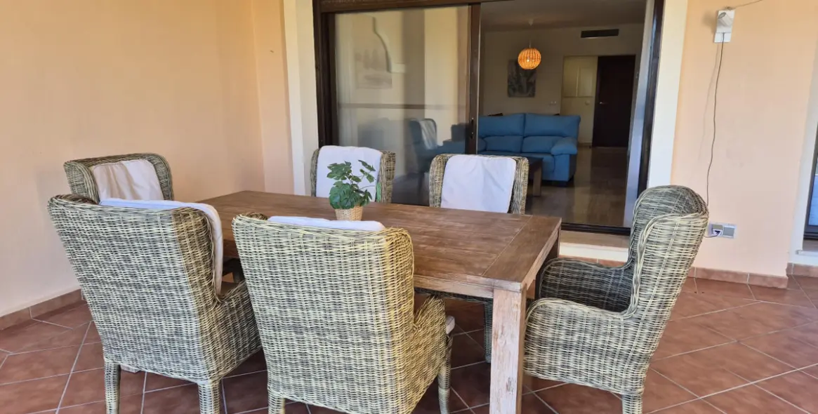 Sale of ground floor apartment in Valle Romano 12