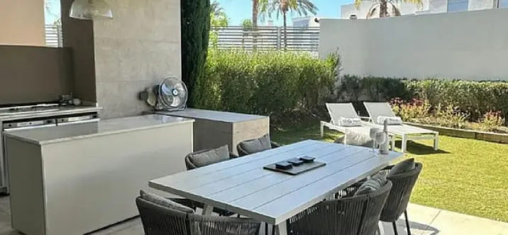 Sale of ground floor apartment in New Golden Mile 0