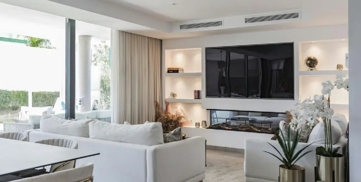 Sale of ground floor apartment in New Golden Mile 12