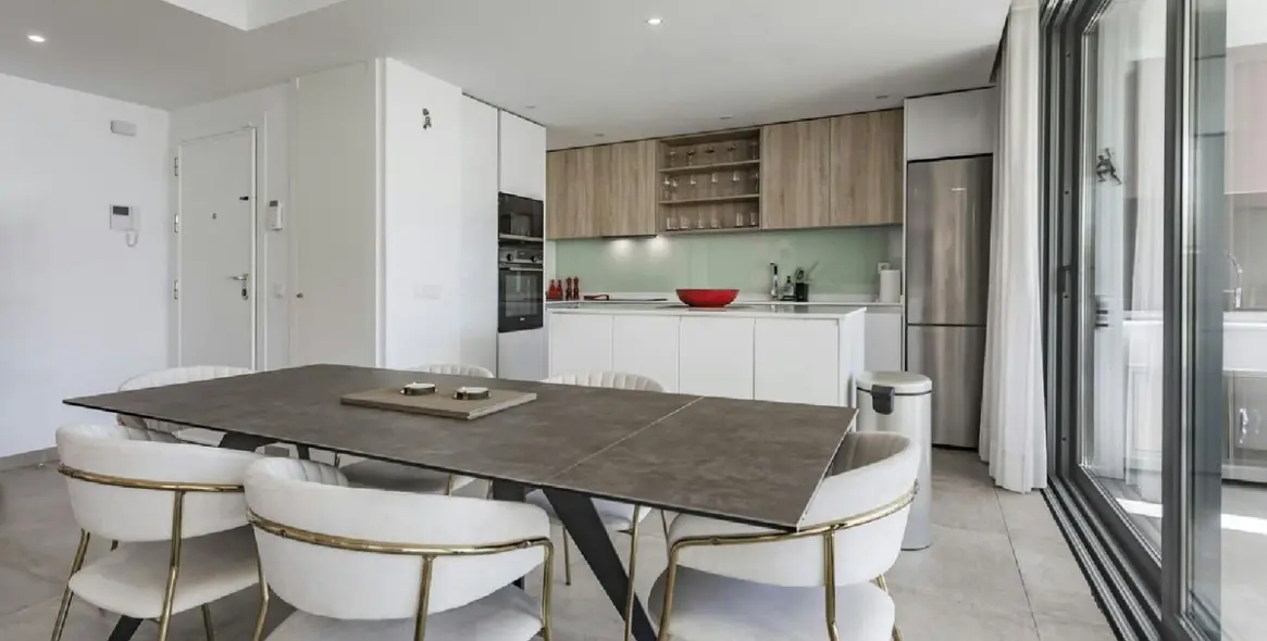 Sale of ground floor apartment in New Golden Mile 15