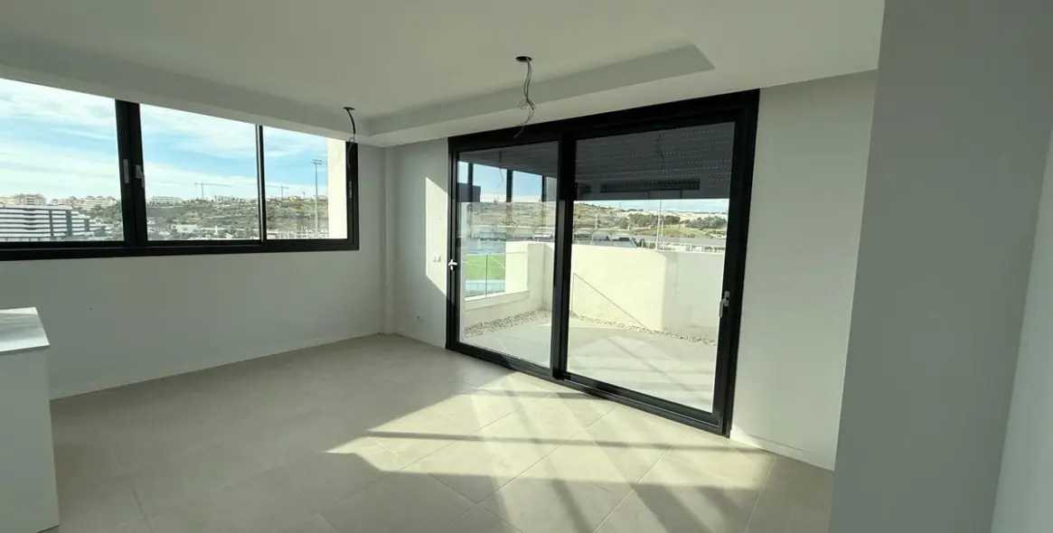 Продажа пентхауса в Estepona 10