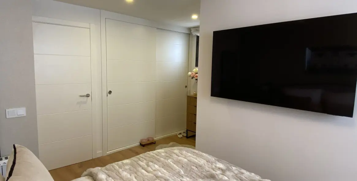 Sale of middle floor apartment in Estepona 8