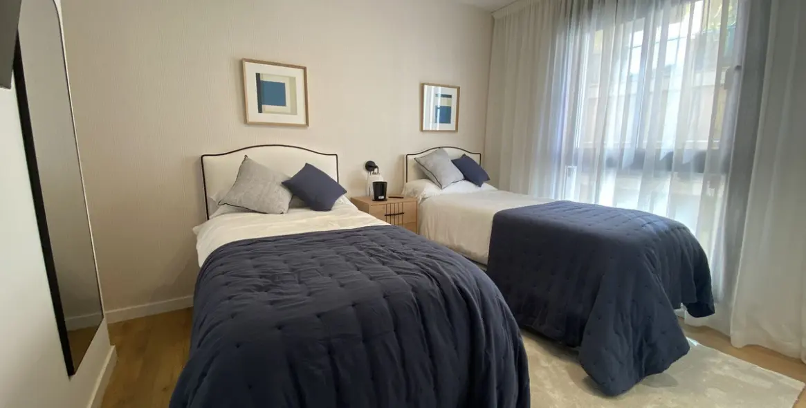 Sale of middle floor apartment in Estepona 13