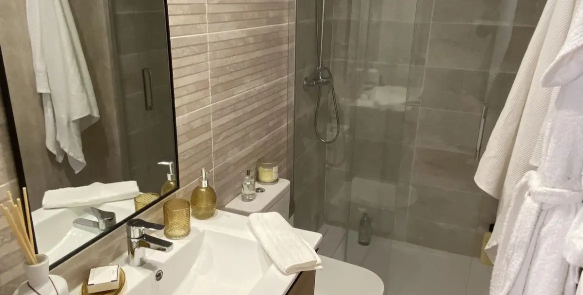 Продажа апартаментов на среднем этаже в Estepona 16