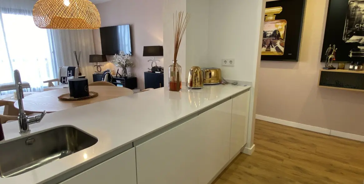 Продажа апартаментов на среднем этаже в Estepona 20