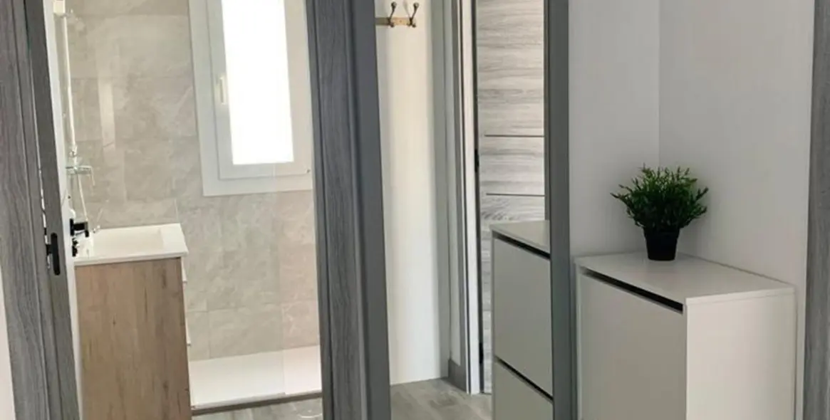 Short-term rent of studio in El Paraiso 4