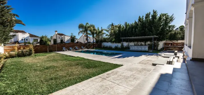 Долгосрочная аренда  отдельно стоящей виллы в Nueva Andalucía 4