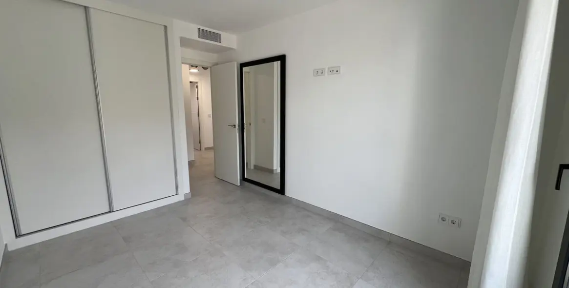 Sale of middle floor apartment in Atalaya 13