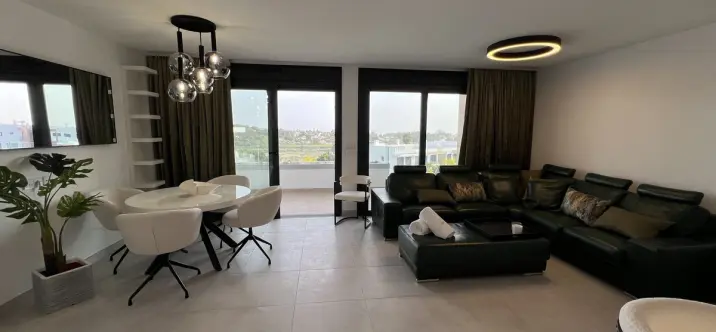 Продажа апартаментов на среднем этаже в Atalaya 1