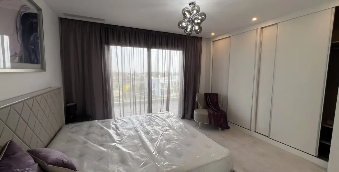 Sale of middle floor apartment in Atalaya 22