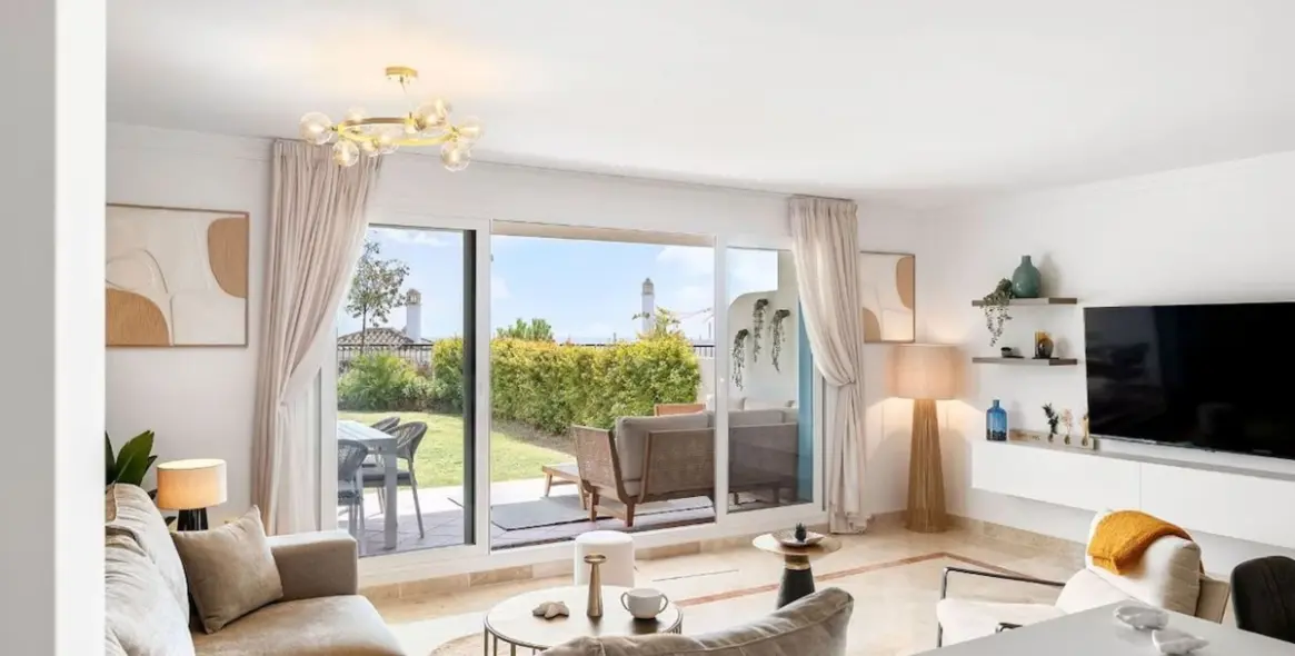 Long-term rent of ground floor apartment in Benahavís 12