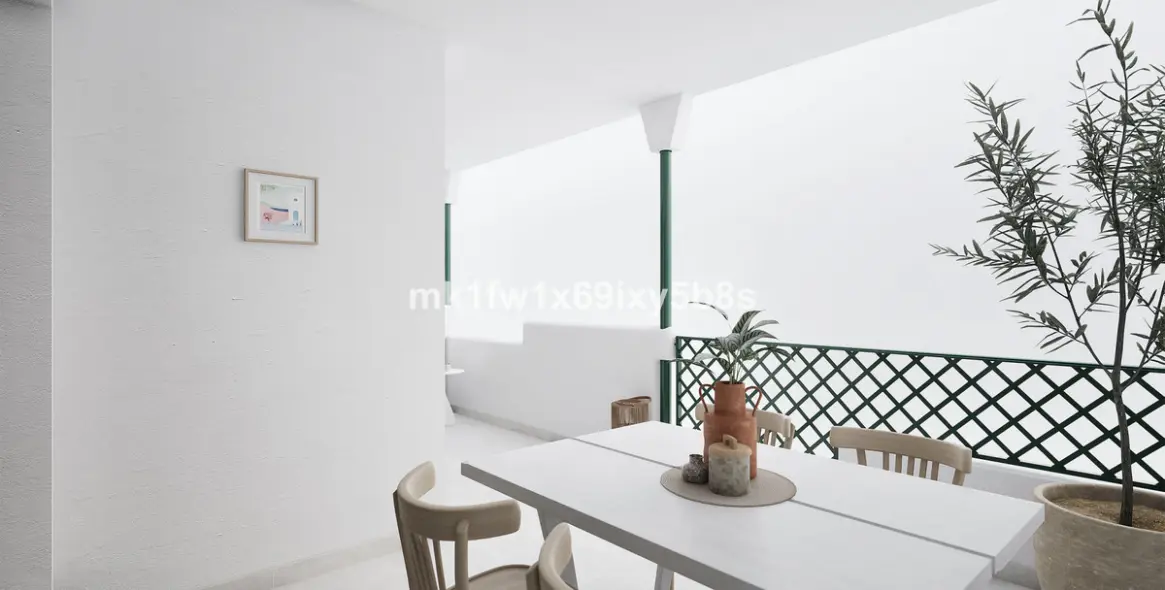 Sale of middle floor apartment in Artola 21