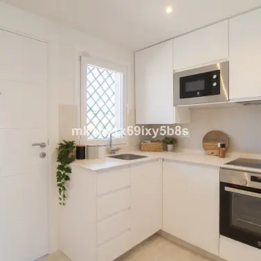 Sale of middle floor apartment in Artola