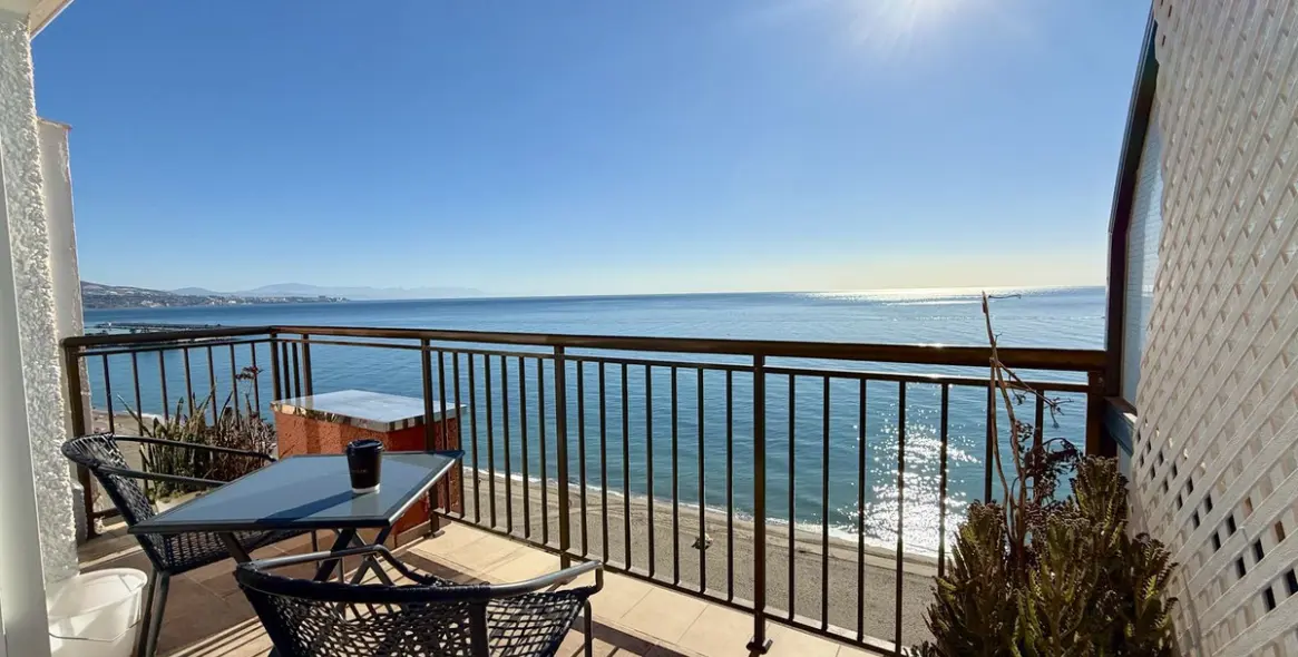 Sale of penthouse in Fuengirola 1