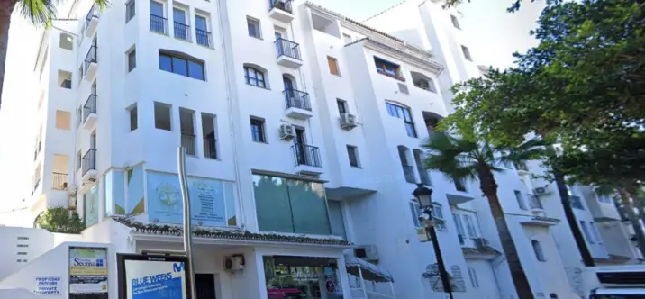 Продажа апартаментов на среднем этаже в Puerto Banús 0