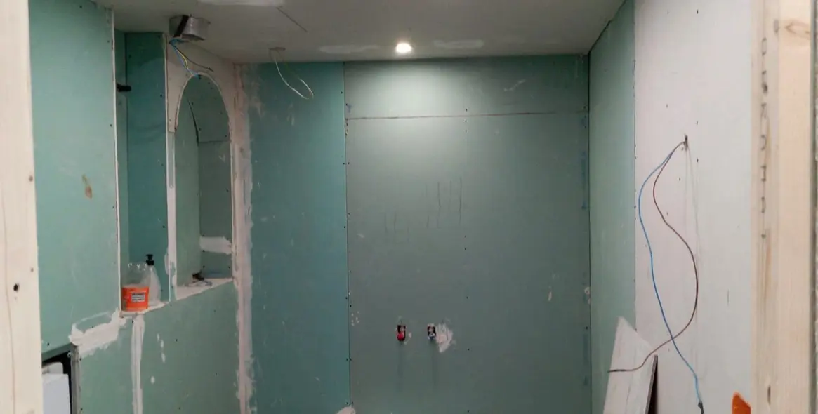 Sale of middle floor apartment in Puerto Banús 4