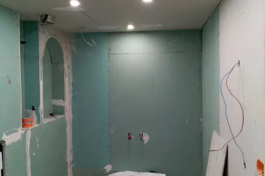 Image 4 thumb