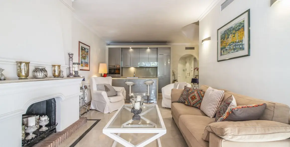 Продажа апартаментов на среднем этаже в Nueva Andalucía 14