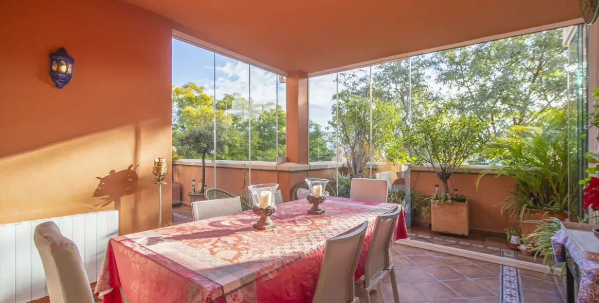 Продажа апартаментов на среднем этаже в Nueva Andalucía 16