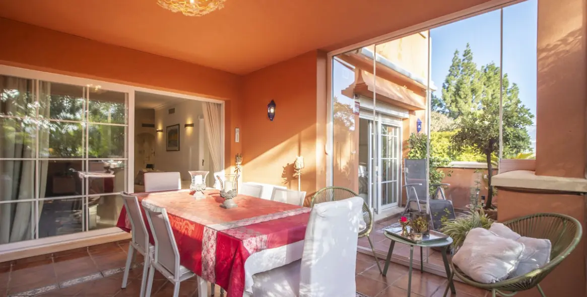 Продажа апартаментов на среднем этаже в Nueva Andalucía 18